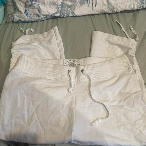 Y2K VINTAGE HAWAIIAN WHITE CAPRI SWEATPANTS - Picture 2 of 5